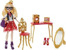 Bambola Ever After High Apple