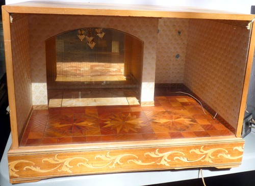 Vintage artist made room - made,