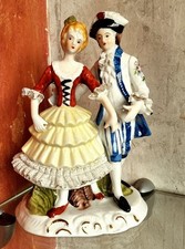 statuina in porcellana da collezione,stile Rococò(Capodimonte?),Italia 1950