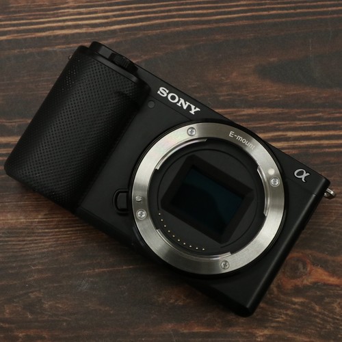Fotocamera mirrorless sony - fotocamera,