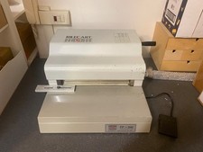 rilegatrice a spirale RILECART fp-40 in ottime condizioni. Semiautomatica. 