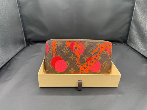 Louis vuitton takashi - louis,