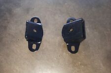 Supporti cambio sinistro e destro Land Rover 88-109 serie 2&3 (272498-272501 ).