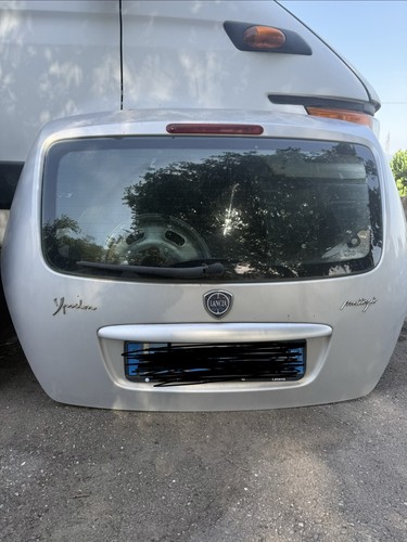Cofano posteriore lancia