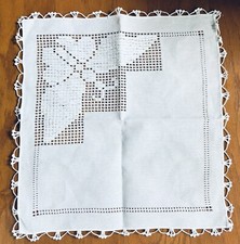 Centrotavola centrino bianco