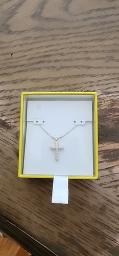 Collana con ciondolo croce
