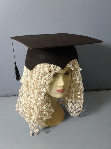 Carnevale cappello laurea - di,