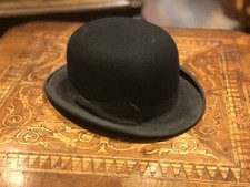 Vecchio cappello da ciotola