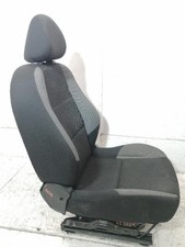 sedile anteriore sinistro