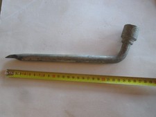 Chiave attrezzo bulloni ruota - ,