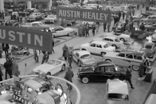 Austin-Healey 100 4 and Austin