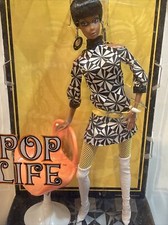 Pop Life Barbie Bambola