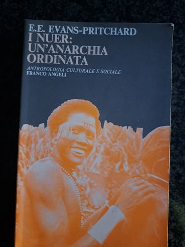 Nuer anarchia ordinata - nuer:,
