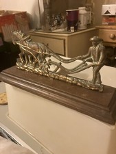 Cavalli da contea in ottone