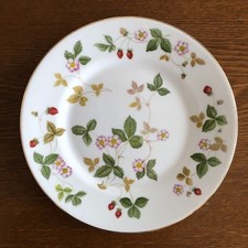 Servizio da tavola Wedgwood Wild Strawberry Plate dal Giappone