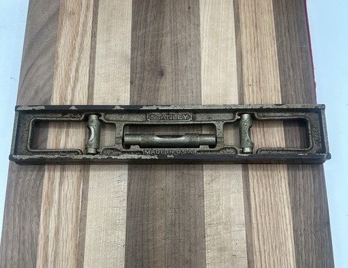Stanley spirit level - n.,