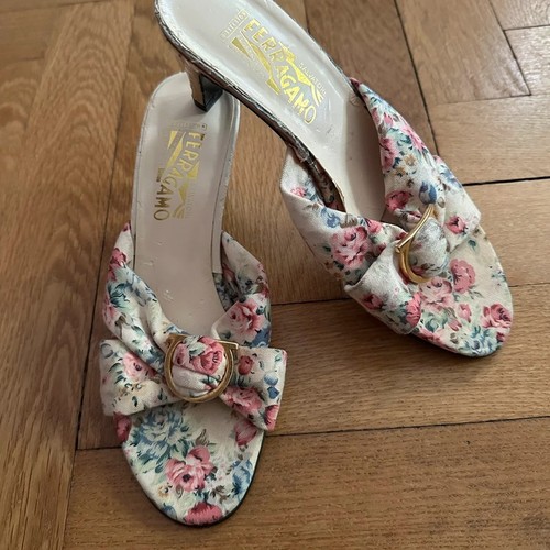 Tacchi spillo ferragamo - a,