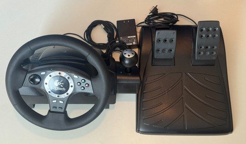 Logitech driving force pro - logitech,