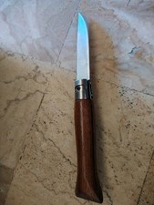 Coltello pieghevole militare