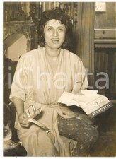 1956 ROMA Assegnazione Premio Oscar - Anna MAGNANI nella sua abitazione *Foto