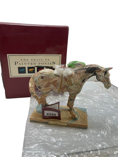 Statuina the trail painted - the,