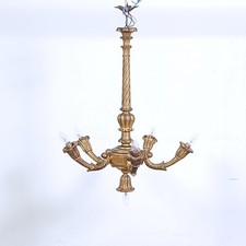 Vecchio lampadario legno