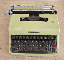 Vintage Macchina da Scrivere Olivetti Lettera 32 Verde