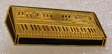 pin's CRUMAR PERFORMER SYNTHE