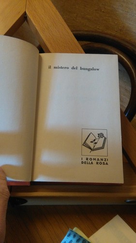 Mistero del bungalow - del, bungalow.