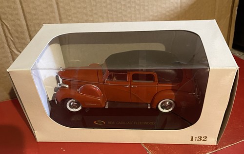 Die cast cadillac - cast, fleetwood