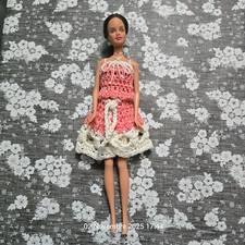 Barbie con vestito uncinetto