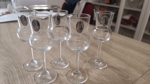 Set bicchieri con medaglione - 5,