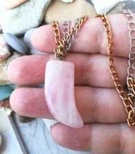 COLLANA QUARZO ROSA ARTIGLIO DI DRAGO IN ARGENTO E ORO ROSA CIONDOLO DRAGON CLAW