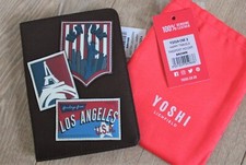 Porta passaporto in pelle Yoshi, NUOVO!