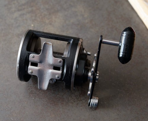 Moulinet vintage penn 320 - 320, gti