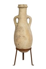 Vecchia anfora giara con