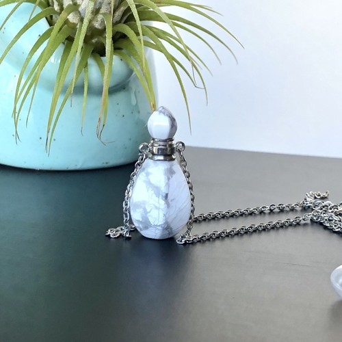 Collana ciondolo olio