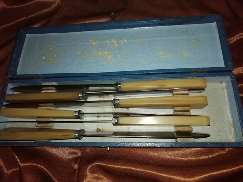 Set vecchi antichi coltelli - vecchi/antichi,