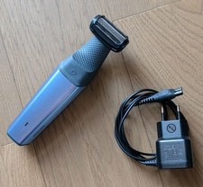 Philips BG3015.  Rasoio elettrico da uomo per corpo con 3 pettini.