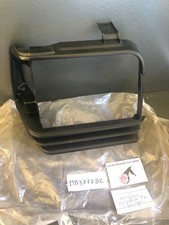 Cornice faro Anteriore DX *ORIGINALE* MITSUBISHI Space Chariot cod. MB377782