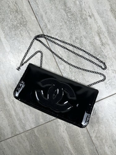 Chanel beaute bag pochette - beaute,