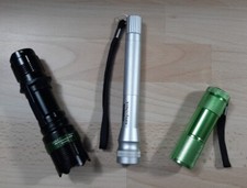 ? 3 torce a LED in alluminio (tattica, da escursione e standard) a batteria