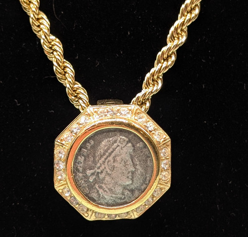 Collana con ciondolo moneta