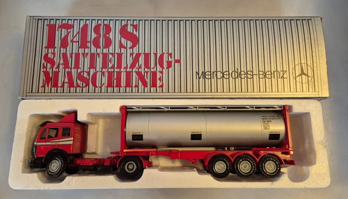 Nzg mercedes 1748 - nzg, s