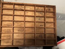 bacheca in legno per oggetti da collezione, timbri, scrapbooking. Misure 44x32x5