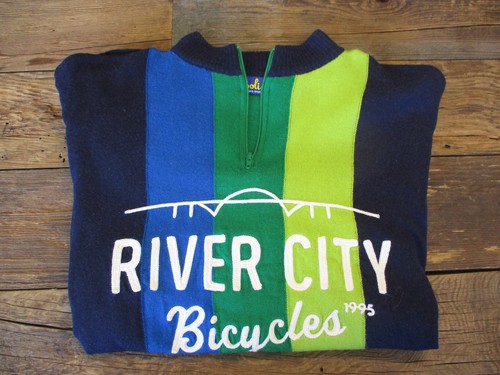 Maglia manica lunga stile