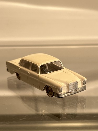 Lego mercedes 220 s - lego,
