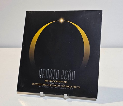 Renato zero resta accanto a - -,