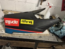 Carena Inferiore Sotto pedana Pancia Aprilia Sr 50 R Con Qualche Gancio Rotto