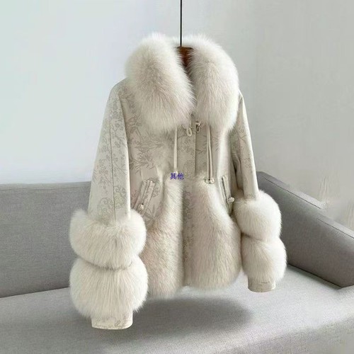 Women warm fox fur - women's,